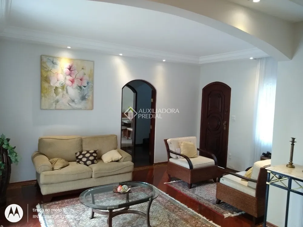 Casa, 4 quartos, 239 m² - Foto 1