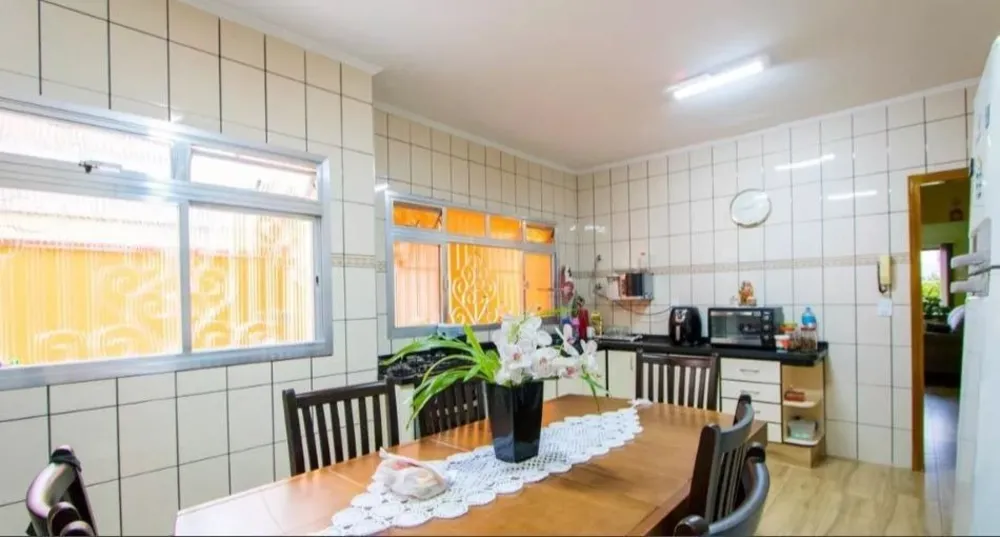 Casa, 3 quartos, 198 m² - Foto 3