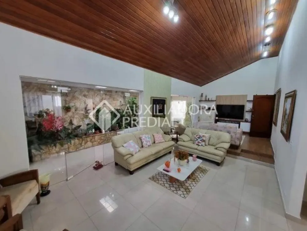 Casa, 4 quartos, 290 m² - Foto 2