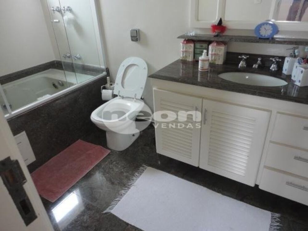 Apartamento, 3 quartos, 200 m² - Foto 1