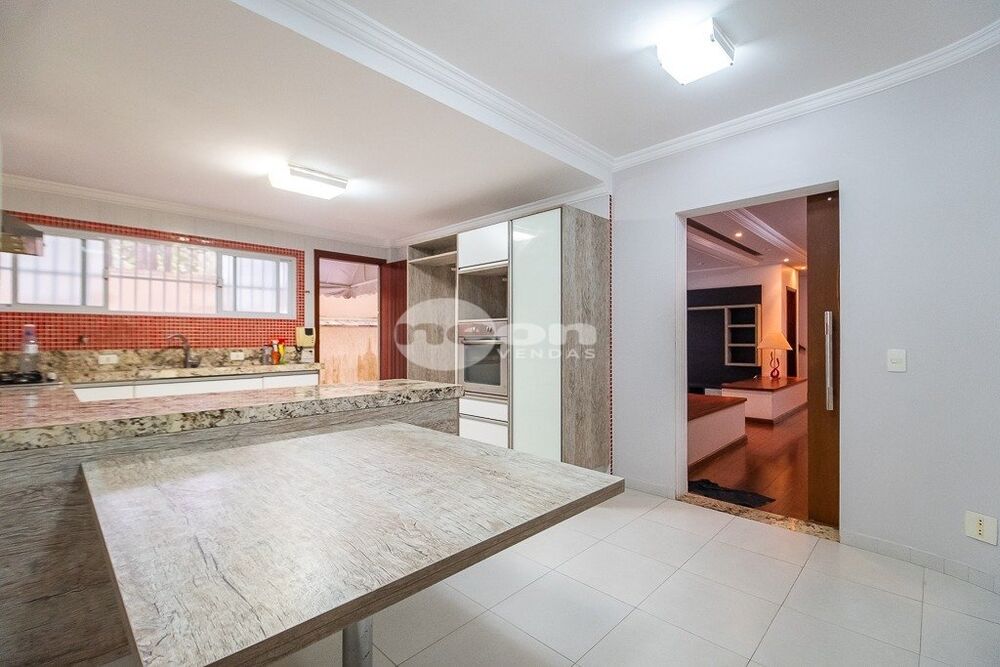 Casa, 3 quartos, 335 m² - Foto 2