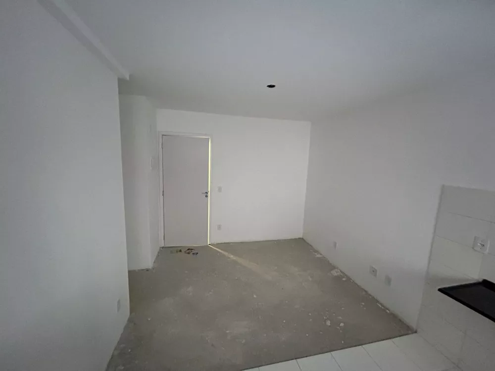 Apartamento à venda com 1 quarto, 34m² - Foto 4