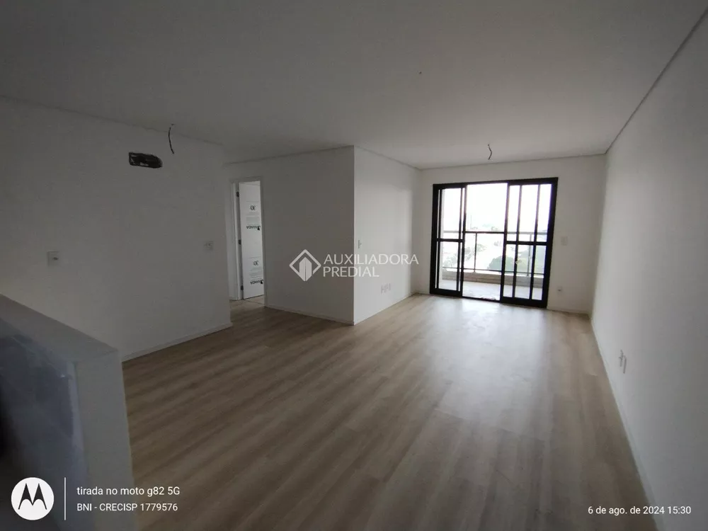 Apartamento à venda com 3 quartos, 87m² - Foto 2