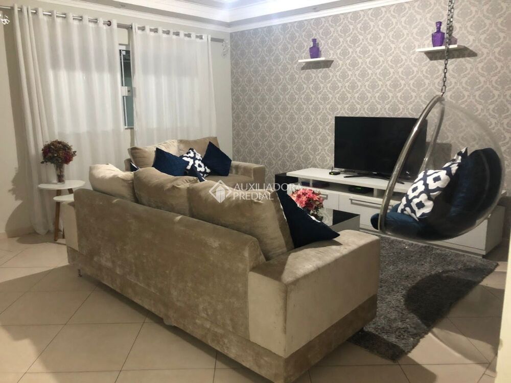 Casa, 3 quartos, 181 m² - Foto 2
