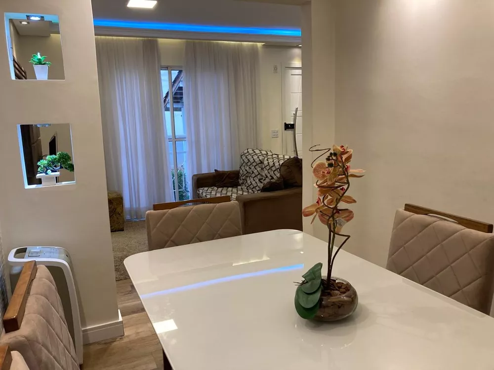 Casa à venda com 2 quartos, 64m² - Foto 5