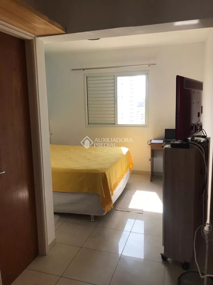 Apartamento à venda com 2 quartos, 68m² - Foto 4