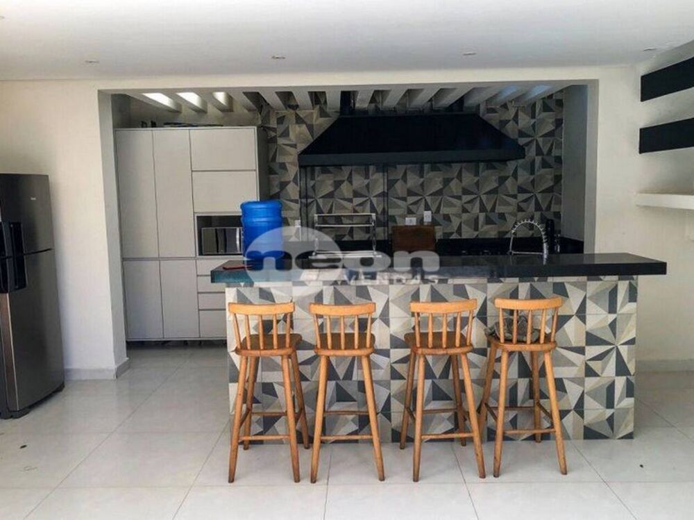 Casa, 6 quartos, 300 m² - Foto 4