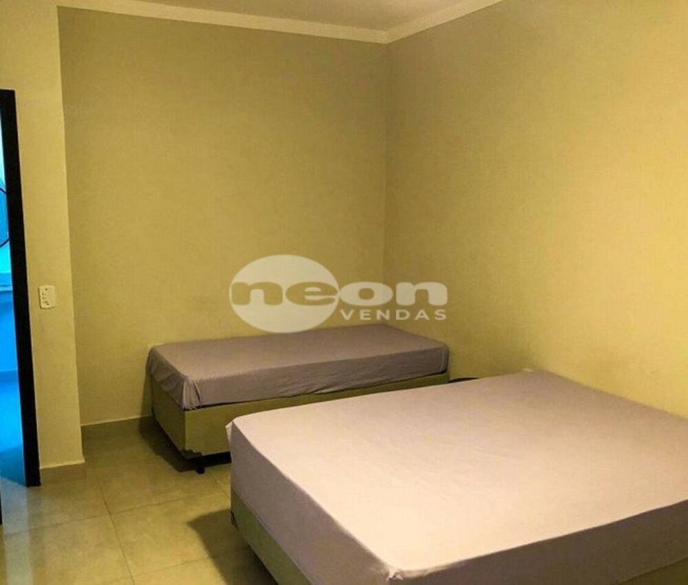 Casa, 6 quartos, 300 m² - Foto 1