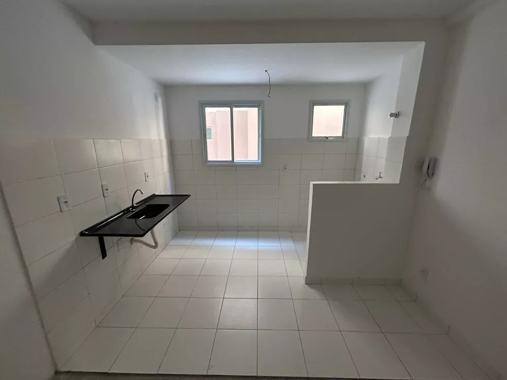 Apartamento à venda com 1 quarto, 34m² - Foto 2