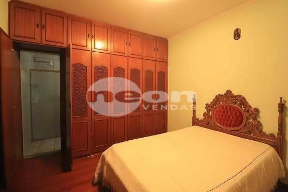 Casa à venda com 3 quartos, 338m² - Foto 28