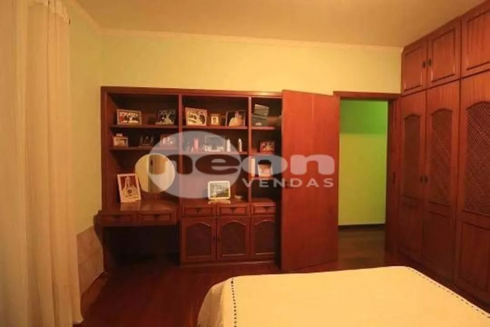 Casa à venda com 3 quartos, 338m² - Foto 27