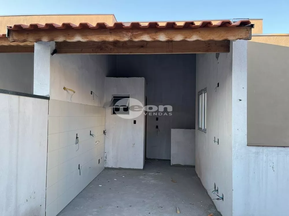 Cobertura à venda com 2 quartos, 81m² - Foto 2