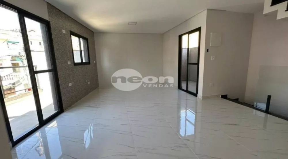 Casa à venda com 2 quartos, 125m² - Foto 4