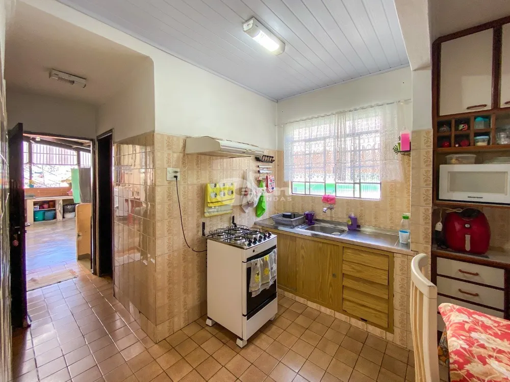 Casa, 3 quartos, 231 m² - Foto 3