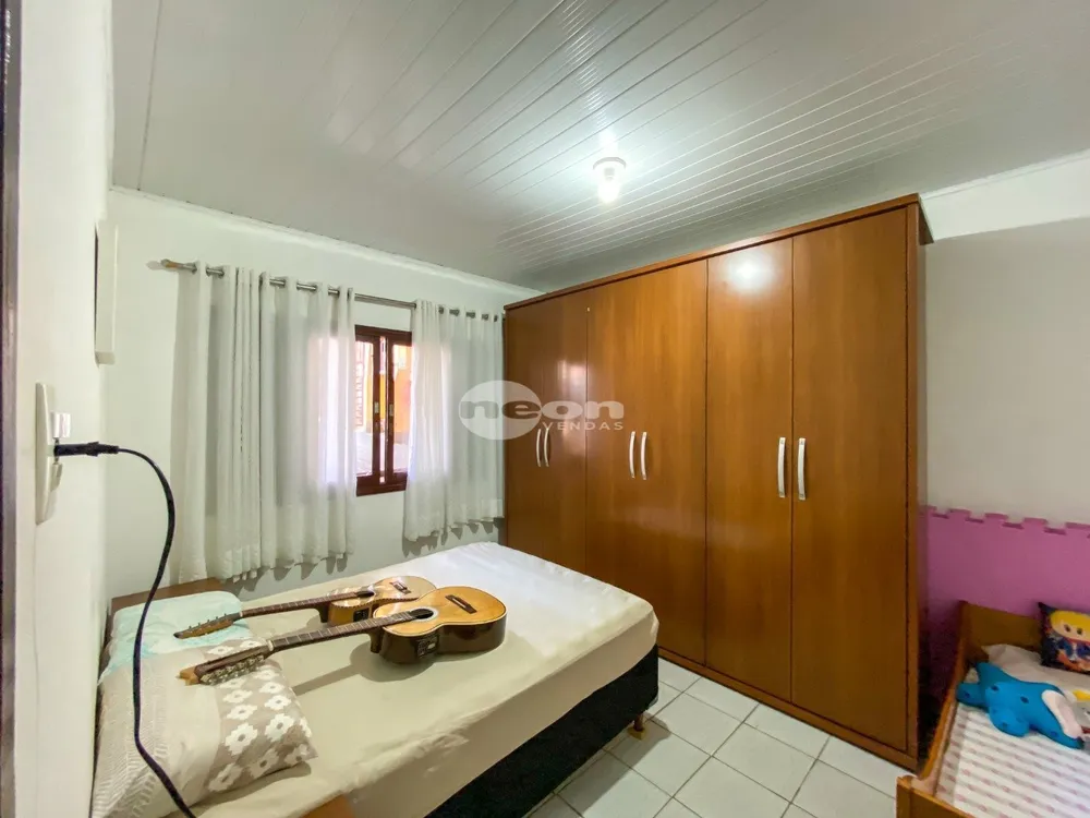 Casa, 3 quartos, 231 m² - Foto 2
