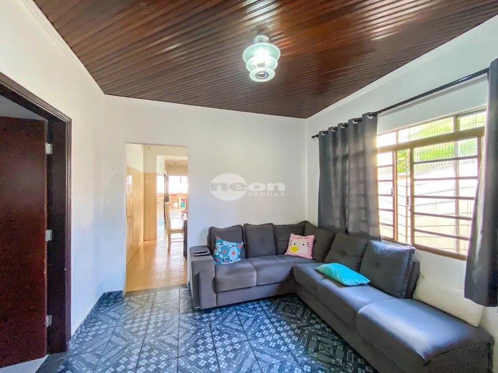 Casa, 3 quartos, 231 m² - Foto 1