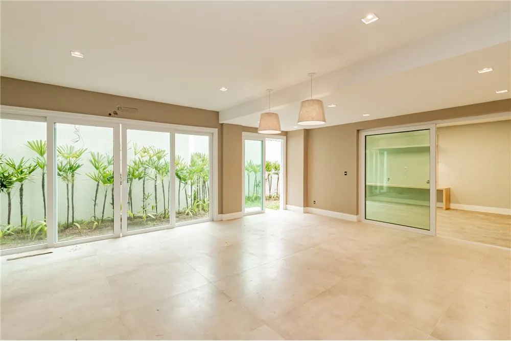 Apartamento, 3 quartos, 227 m² - Foto 2