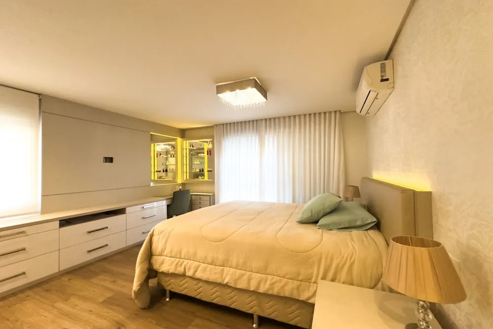 Apartamento, 3 quartos, 258 m² - Foto 2