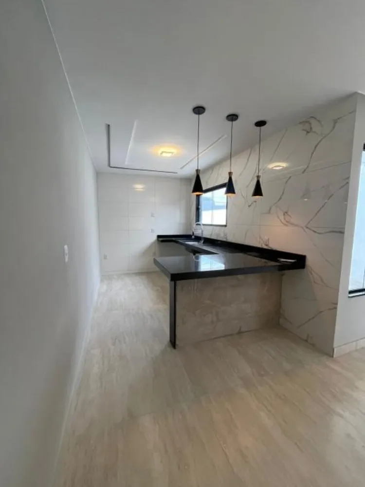 Casa, 3 quartos, 240 m² - Foto 2