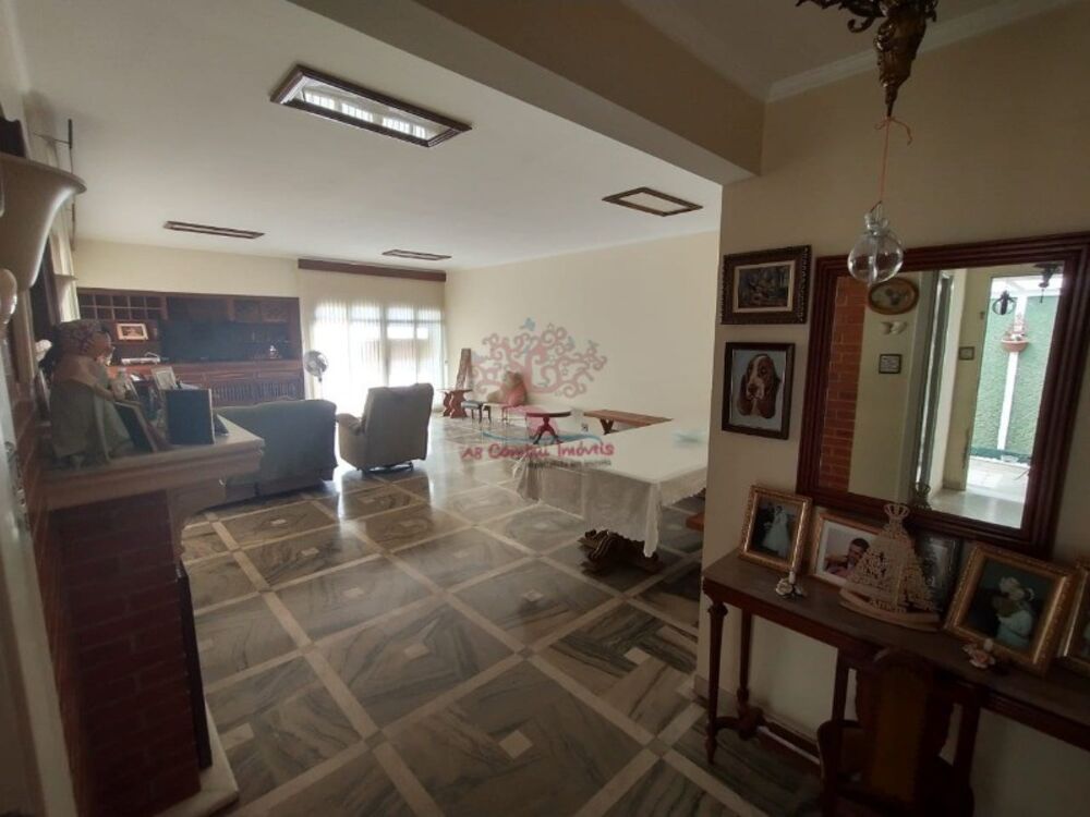 Casa, 3 quartos, 260 m² - Foto 1