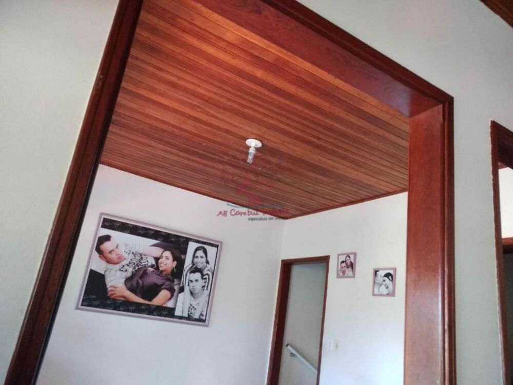 Sobrado à venda com 4 quartos, 212m² - Foto 2