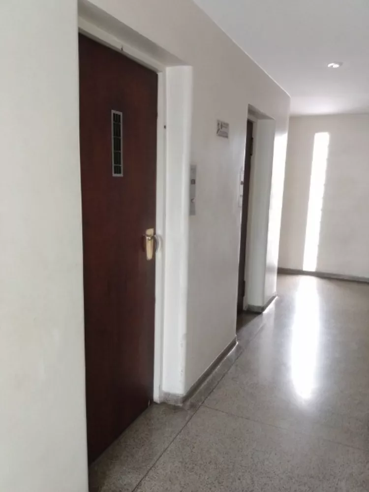 Apartamento à venda com 2 quartos, 85m² - Foto 2