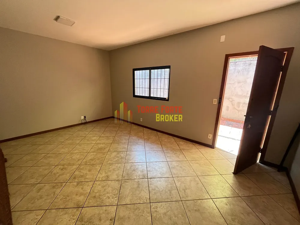 Casa, 3 quartos, 235 m² - Foto 3