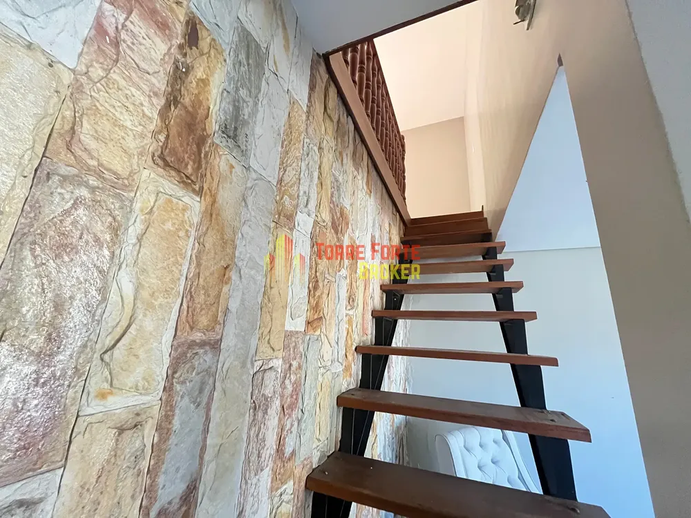 Casa, 3 quartos, 235 m² - Foto 1