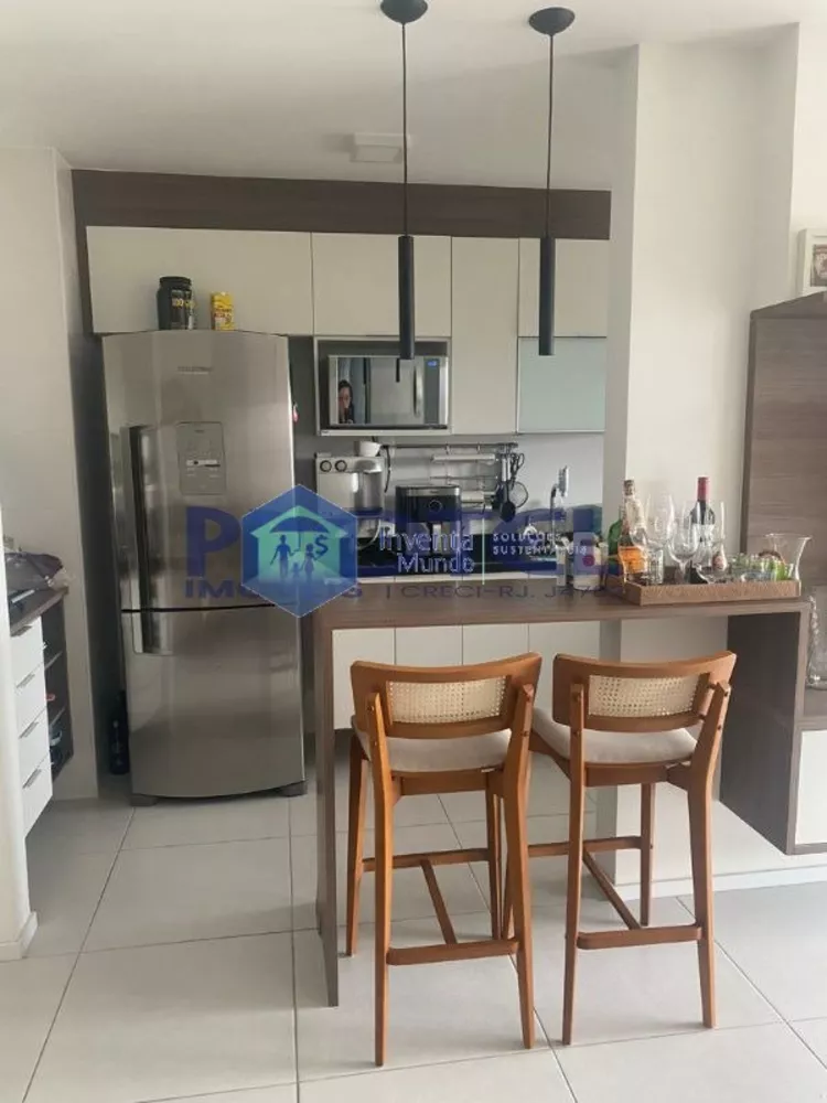 Apartamento à venda com 2 quartos, 67m² - Foto 4