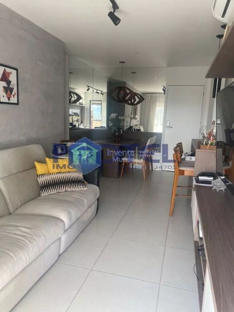 Apartamento à venda com 2 quartos, 67m² - Foto 3