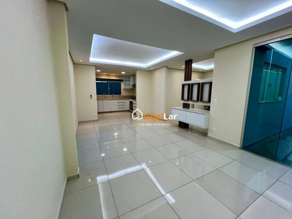 Casa, 3 quartos, 194 m² - Foto 3