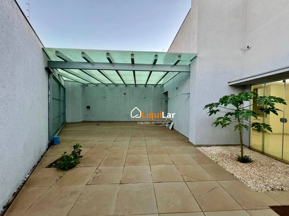 Casa, 3 quartos, 194 m² - Foto 1