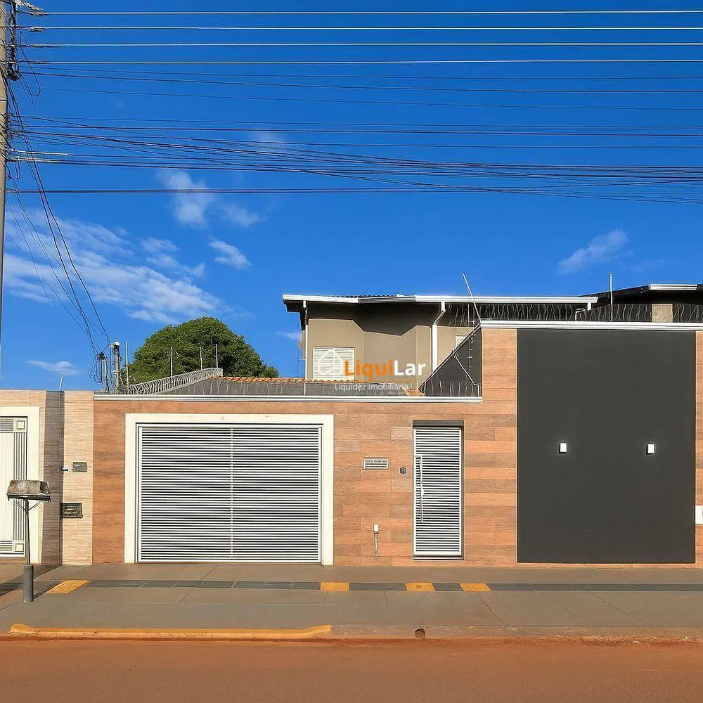 Sobrado, 2 quartos, 247 m² - Foto 1
