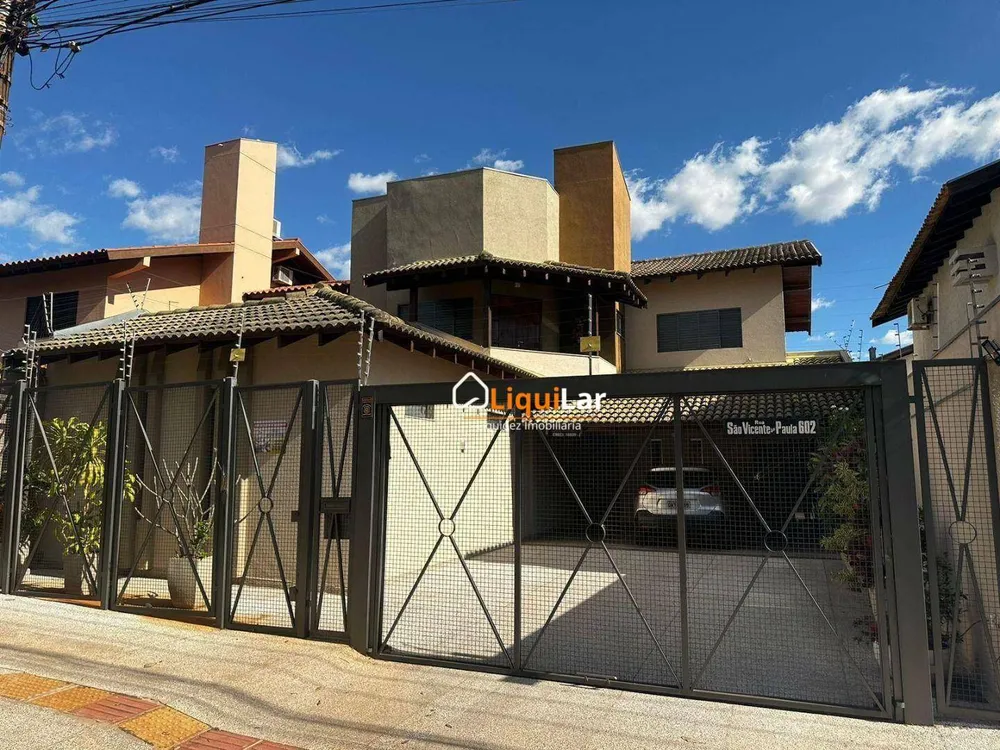 Sobrado, 3 quartos, 292 m² - Foto 1