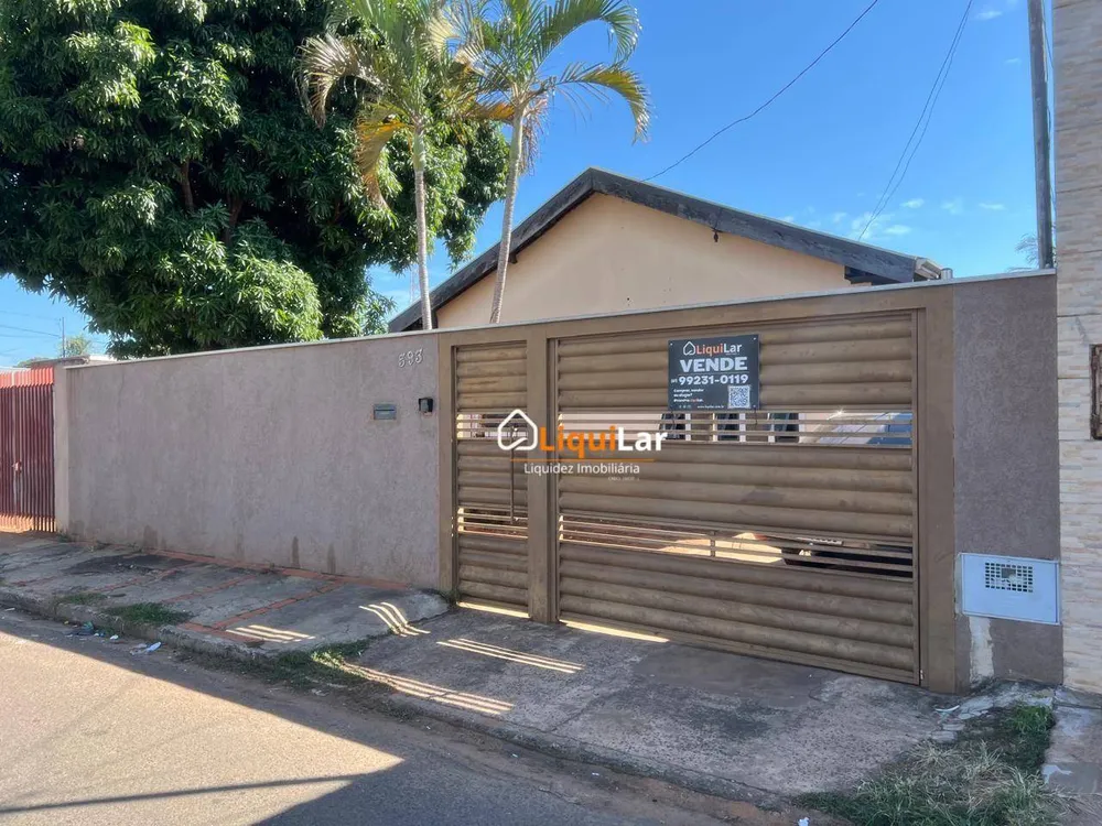 Casa, 4 quartos, 137 m² - Foto 1