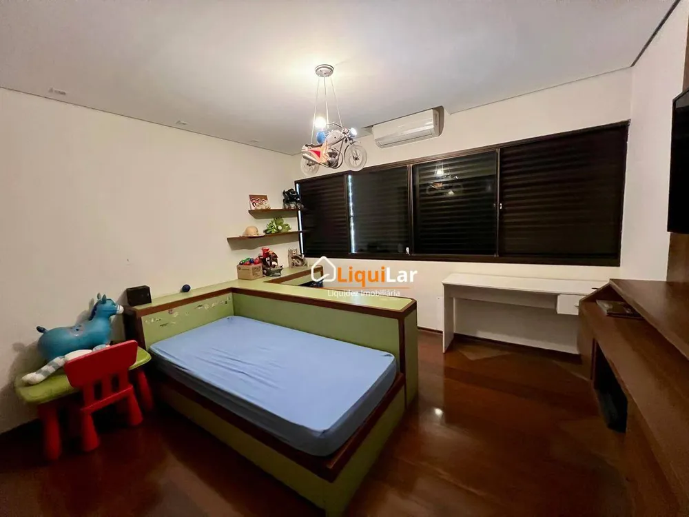 Apartamento, 4 quartos, 216 m² - Foto 12