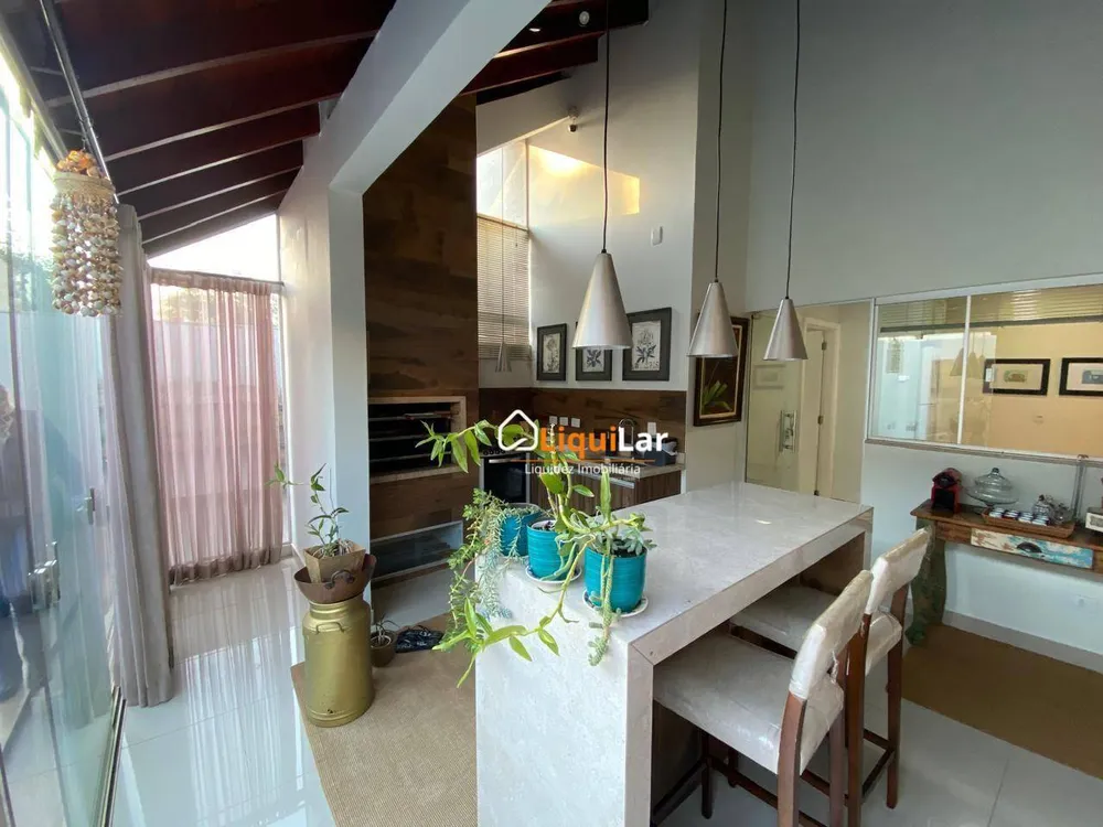 Casa, 3 quartos, 244 m² - Foto 11