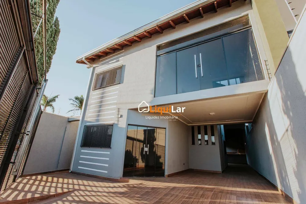 Sobrado, 3 quartos, 184 m² - Foto 2