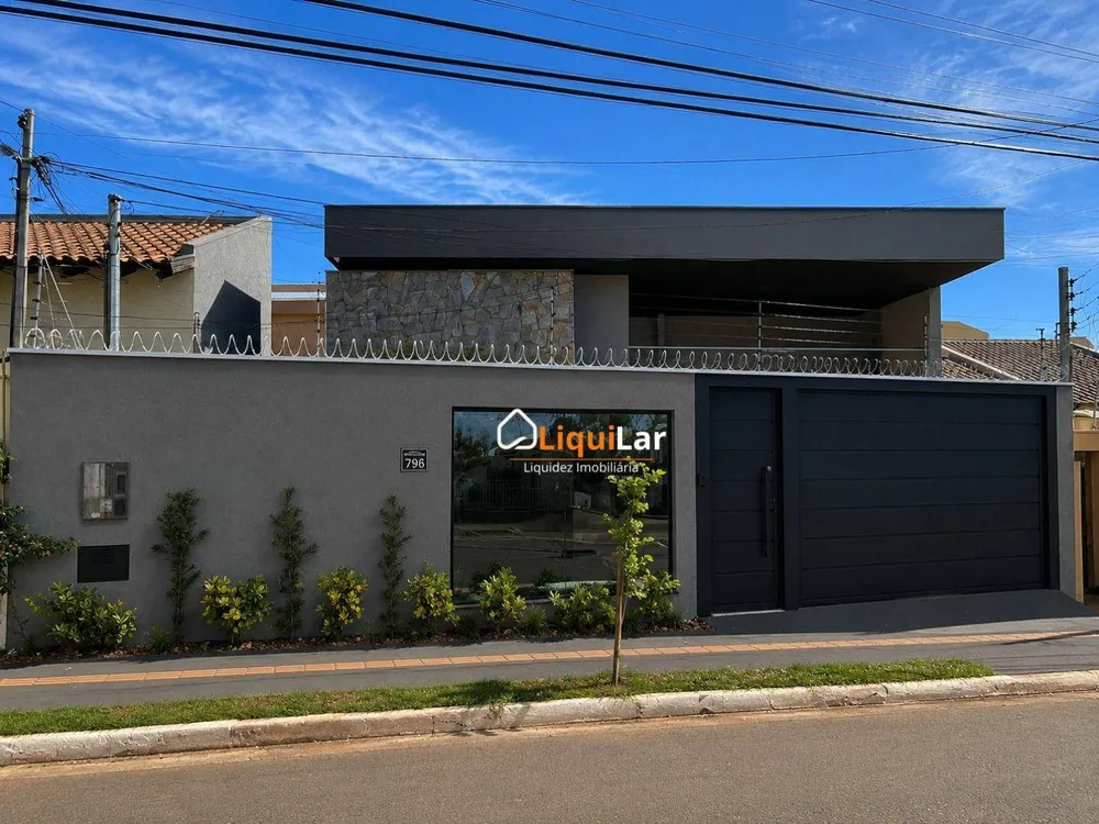 Casa, 3 quartos, 190 m² - Foto 1