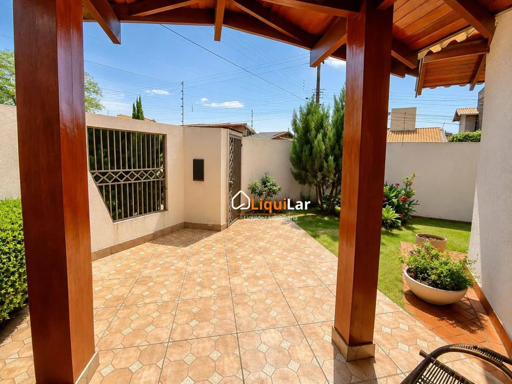 Casa, 3 quartos, 228 m² - Foto 3