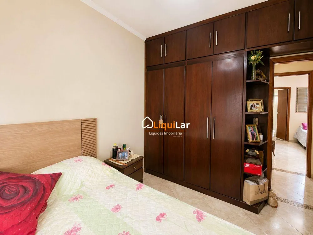 Casa, 3 quartos, 228 m² - Foto 10