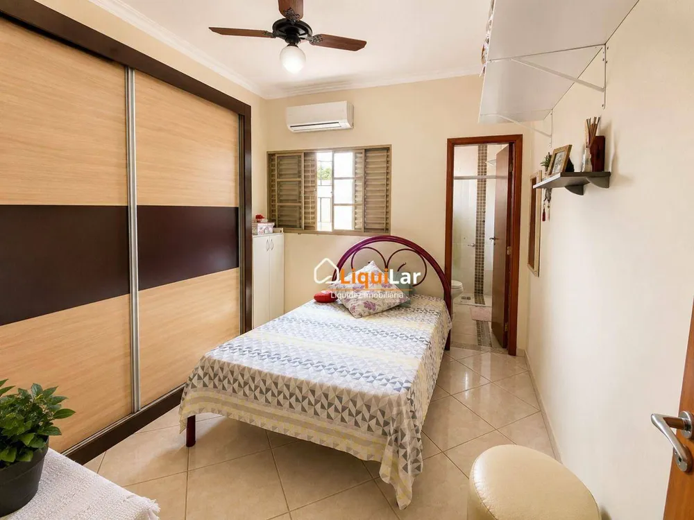 Casa, 3 quartos, 228 m² - Foto 9