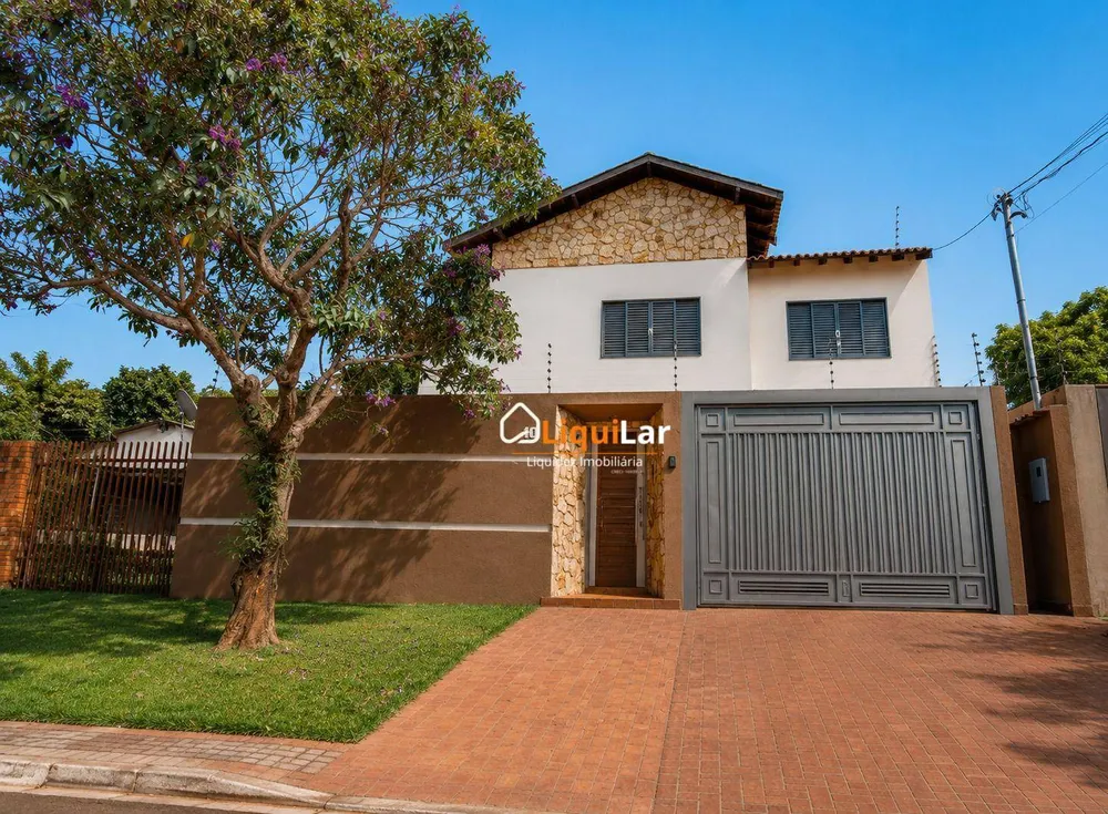 Casa, 3 quartos, 210 m² - Foto 1