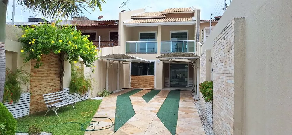 Casa à venda com 4 quartos, 122m² - Foto 1