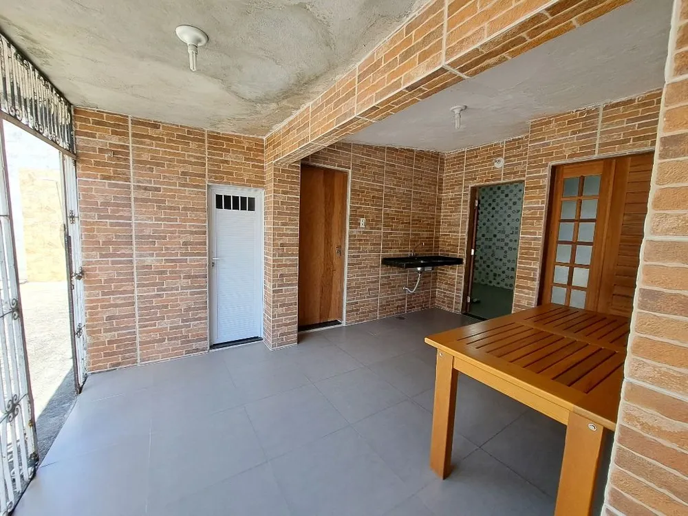 Casa, 4 quartos, 114 m² - Foto 1
