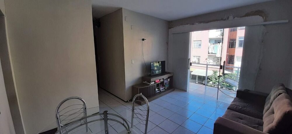 Apartamento à venda com 3 quartos, 67m² - Foto 2