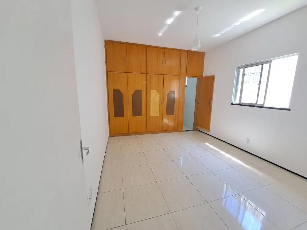 Casa, 4 quartos, 260 m² - Foto 1