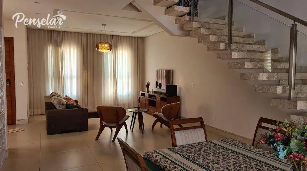 Sobrado, 3 quartos, 272 m² - Foto 1