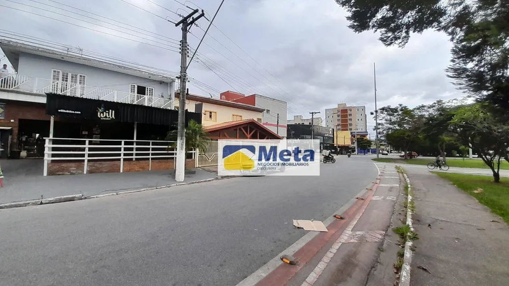 Sobrado, 3 quartos, 286 m² - Foto 1