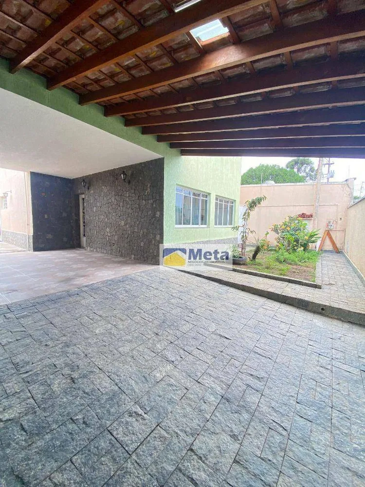 Casa, 3 quartos, 244 m² - Foto 2